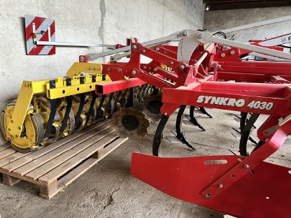Bild 3:Pöttinger Grubber SYNKRO 4030