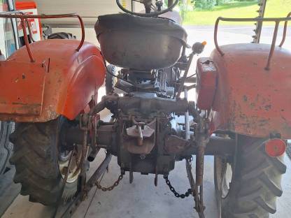 Traktor T86e