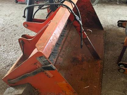 Bild 2:Splittstreuer