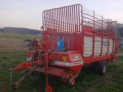 Bild 2:Pöttinger Ernteprofi 2