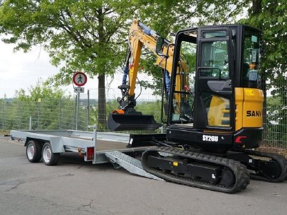 Bild 3:Minibagger Sany SY26U + Anhänger
