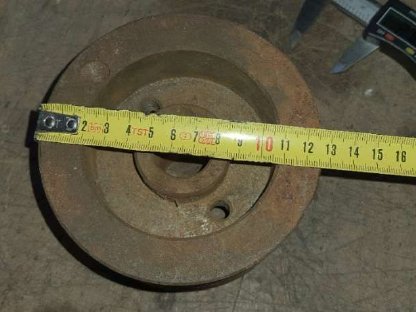 Bild 2:5-rillige Keilriemenscheibe 12,5 cm Ø Bohrung 28 mm Ø