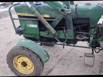 Bild 3:Traktor John Deere 710S Frontlader