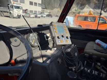 Bild 5:Reform Muli 970 mit Streugerät, nur 2.000 Bstd.