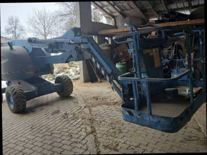 JLG 450 AJ Hubsteiger