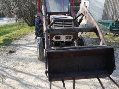 Bild 9:Klinken-Frontlader von Steyr 40