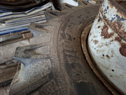 Bild 2:Zwillingsbereifung