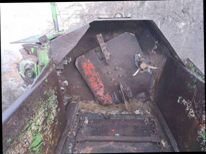 Bild 4:Miststreuer für Aebi Schlepper