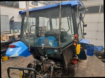 Bild 3:Kabine zu New Holland TL