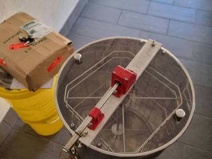 Bild 4:Imker Komplettset inkl. 2 Bienenvölker