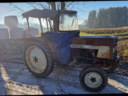 Bild 8:Traktor IHC 383, Motor schlecht