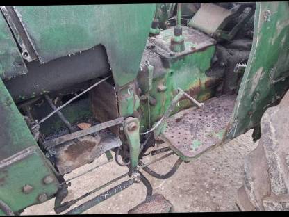 Bild 5:Traktor John Deere 710S Frontlader