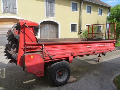 Bild 2:Pöttinger Miststreuer 4t