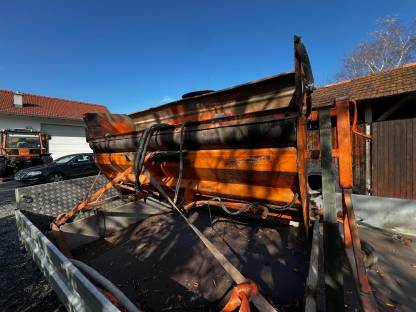 Bild 4:Springer Salz-Splitstreuer inkl. wegabhängiger Steuerung