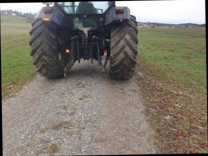 Bild 6:Valtra Valmet 8450