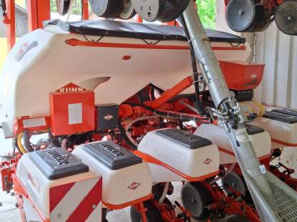 Kuhn Maxima Section Control