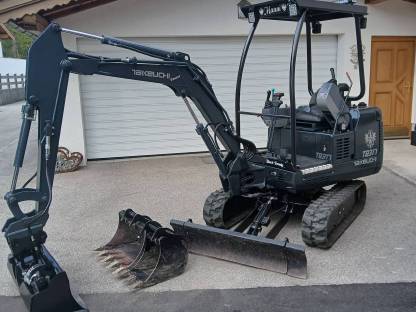 Takeuchi TB016