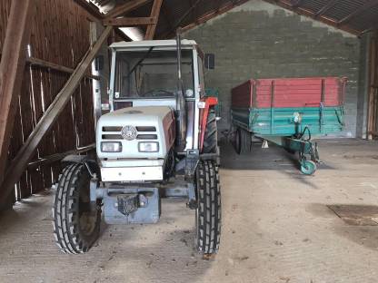 Steyr Traktor 8075