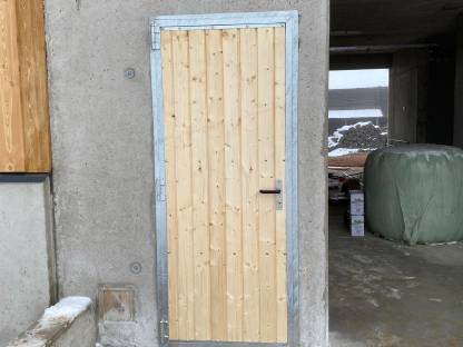Bild 4:2 Stk. Stalltüren, Standort Osttirol