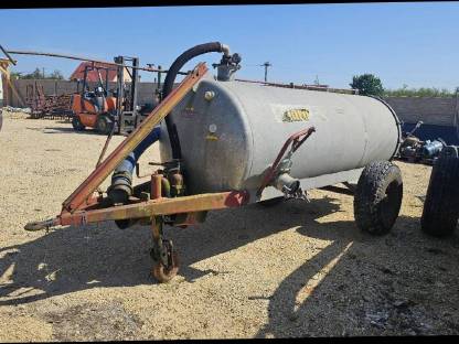 Bild 5:Landmaschinen gesucht!