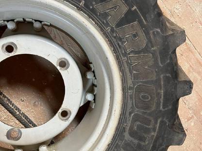 Bild 6:Räder für Ford 7740