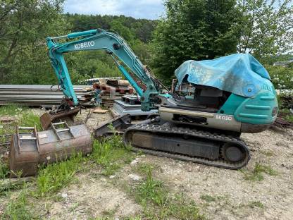 Kobelco SK030