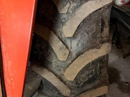 (Reserviert) Traktorreifen 420/70-R28