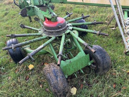 Bild 3:Schwader STOLL 1405S Seitenschwader Wurmschwader