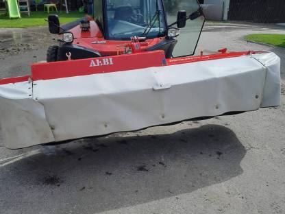 Bild 2:Mähwerk Pöttinger Nova Alpin 261B