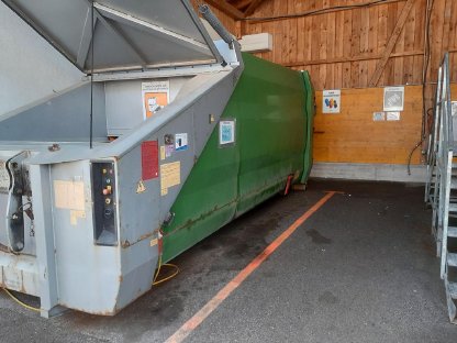 Presscontainer Firma Pöttinger Entsorgungstechnik