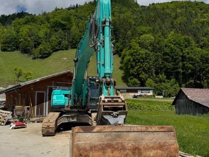 Bild 2:Kobelco SK300NLC-10