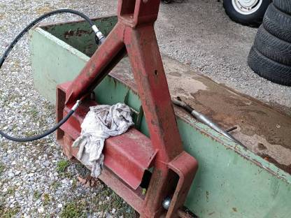 Bild 2:Brantner Kippmulde hydr.