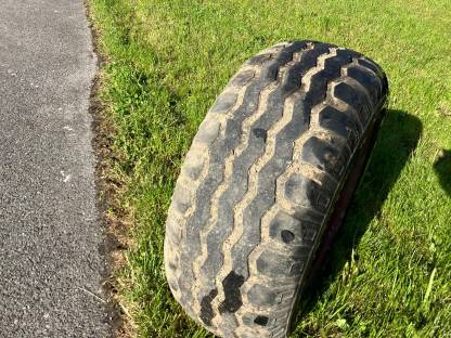 Bild 2:Reifen 325/65-18 Kipperräder Komplettrad Felge 11x18 Zoll