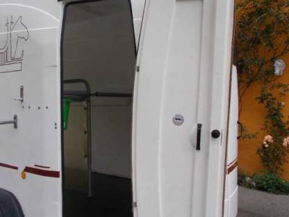 Bild 3:Biete Pferdetransport