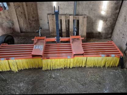 Kehrbesen Kehrmaschine