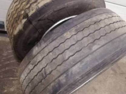 Bild 3:Komplett Kipperreifen 385/65R22,5 8 Loch ET0