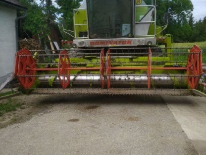 Mähdrescher Claas Dominator 108 C450 Klappschneidwerk