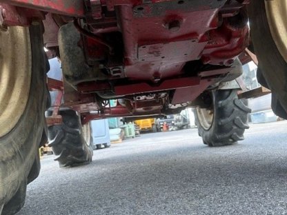 Bild 9:Allradtraktor IHC 885 XL