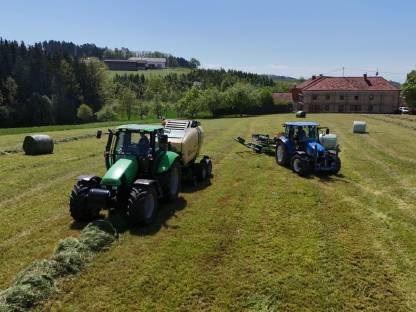 Rundballen Pressen Krone Comprima V150 XC
