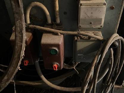 Bild 3:Schrotmühle mit Mischer