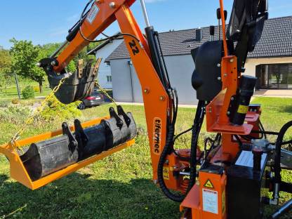 Bild 2:Heckbagger Tifermec 22 Tx