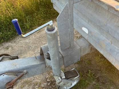 Bild 3:Tieflader Baumaschinentransporter Maschinentransporter
