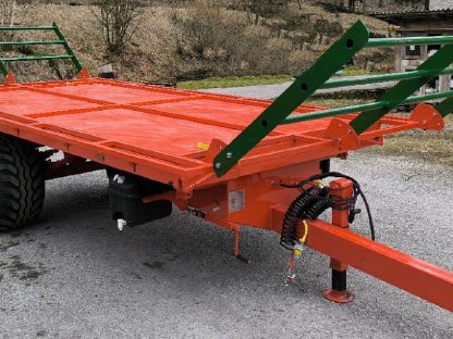 Bild 7:Einachs-Dreiseitenkipper 8 t