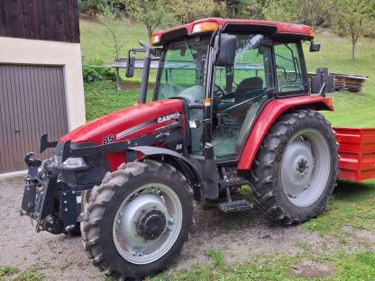 Bild 3:Case JXU 85, New Holland T5030