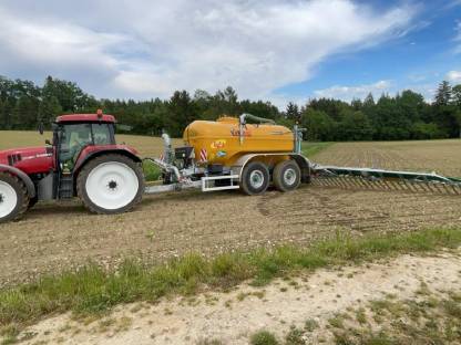 Güllefass Pflegeräder Mais