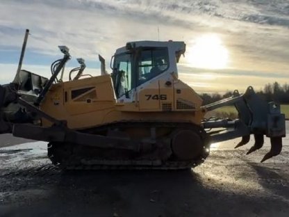 Bild 3:Liebherr PR 746 L