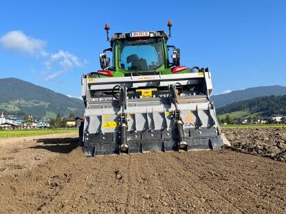 Bild 3:Wegesanierung, Erdbau und Lohnunternehmen
