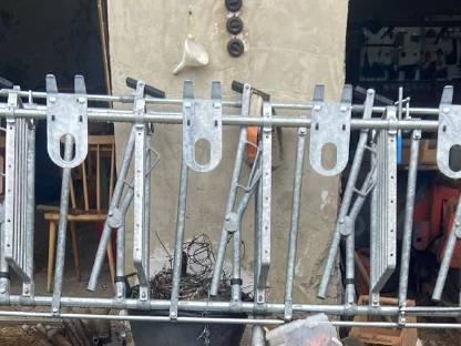 Felder Aufstallung Fressgitter