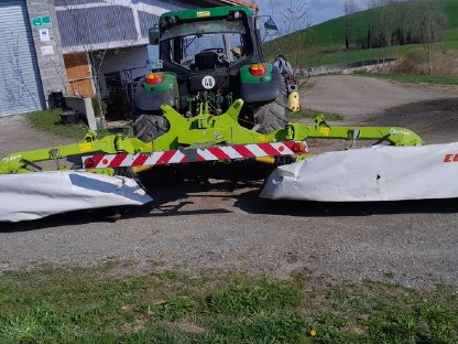 Bild 4:Claas Disco 8400 Schmetterling, Heckmähwerk