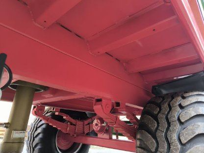 Bild 4:Einachs-Dreiseitenkipper 8 t